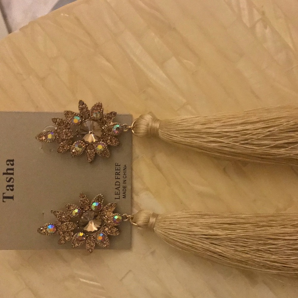Sasha earrings classy & sexy